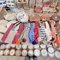 กระเป๋าสะพายข้าง กระเป๋าผ้า แต่งลายผ้าไทย คละแบบ 💐