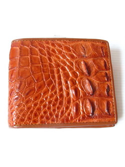 กระเป๋าสตางค์หนังจระเข้แท้ ส่วนกระดูก สีน้ำตาลแทน