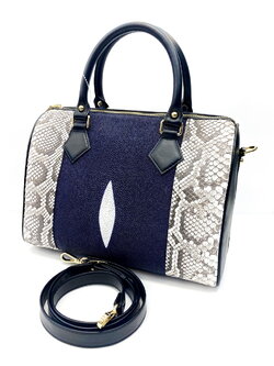 กระเป๋าถือหนังงูแท้ ผสม หนังปลากระเบนแท้ สีกรมท่า มีสายสะพาย