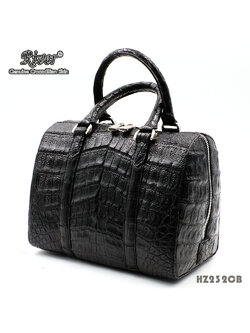 กระเป๋าถือหนังจระเข้แท้ หนังท้อง สีดำ ทรงหมอน