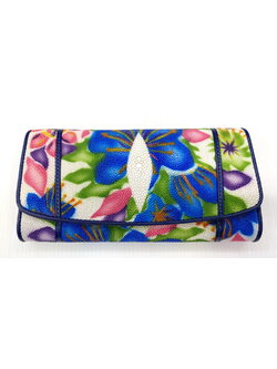 กระเป๋าสตางค์หนังปลากระเบนแท้ 3พับยาว พิมลาย ดอกไม้