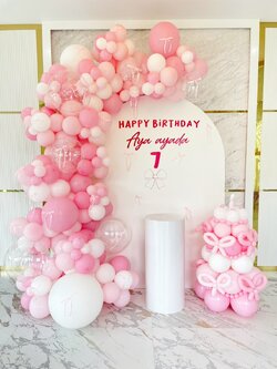 เซทแบล็คดรอปวันเกิดโทนสีชมพู + ฐานตั้งเค้กอันใหญ่ 1ฐาน + ลูกโป่งข้อความขนาด 36นิ้ว 1ใบ + กล่องใส่ลูกโป่ง 5ใบ + ช่อลูกโป่ง 10ลูก 4ช่อ + ช่อลูกโป่ง 5ลูก 2ช่อ + ฐานตั้งตัวเลข 40นิ้ว 1ฐาน + ฐานตั้งตัวการ์ตูน 2ฐาน + ช่อดอกไม้ 1ช่อ