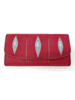 กระเป๋าสตางค์หนังปลากระเบนแท้3ตา 3พับยาว สีแดง