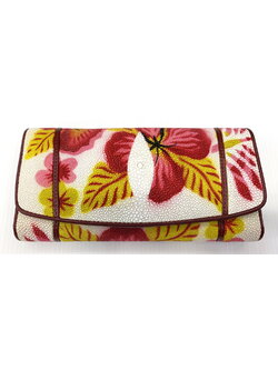 กระเป๋าสตางค์หนังปลากระเบนแท้ 3พับยาว พิมลาย ดอกไม้