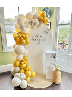 เซทแบลคดรอปวันเกิด ทีมผึ้ง โทนสีเหลืองน่ารักๆ