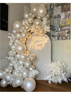 แบลคดรอปวันเกิด ฉากไม้ โทนสีแซนหรูๆ