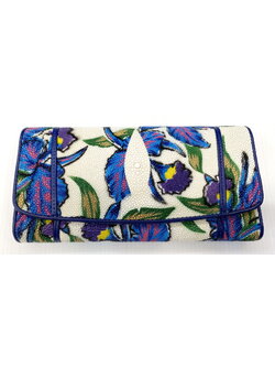 กระเป๋าสตางค์หนังปลากระเบนแท้ 3พับยาว พิมลาย ดอกไม้