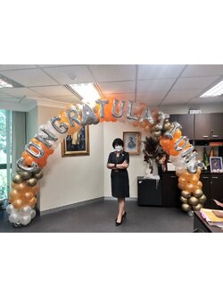 ลูกโป่งซุ้มโค้งCongratulations โทนสีส้มทองขาว