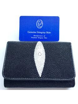 กระเป๋าสตางค์หนังปลากระเบนแท้ 3พับสั้น สีดำ