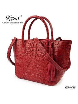กระเป๋าถือหนังจระเข้แท้ ส่วนโหนก สีแดง ใบใหญ่