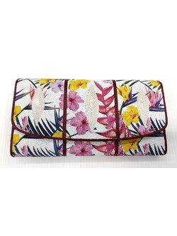 กระเป๋าสตางค์หนังปลากระเบนแท้ 3พับยาว พิมลาย ดอกไม้