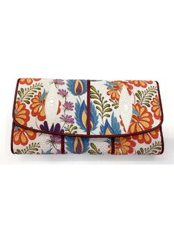 กระเป๋าสตางค์หนังปลากระเบนแท้ 3พับยาว พิมลาย ดอกไม้