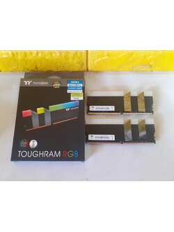 16GB (8GBx2) DDR4/4600 RAM PC (แรมพีซี) THERMALTAKE TOUGHRAM RGB BLACK