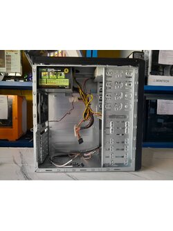 *มือ 2 สภาพใหม่ สวยครับ* เคสเปล่า + POWER GVIEW 550W