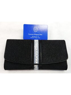 กระเป๋าสตางค์หนังปลากระเบนแท้ 3พับยาว สีดำ