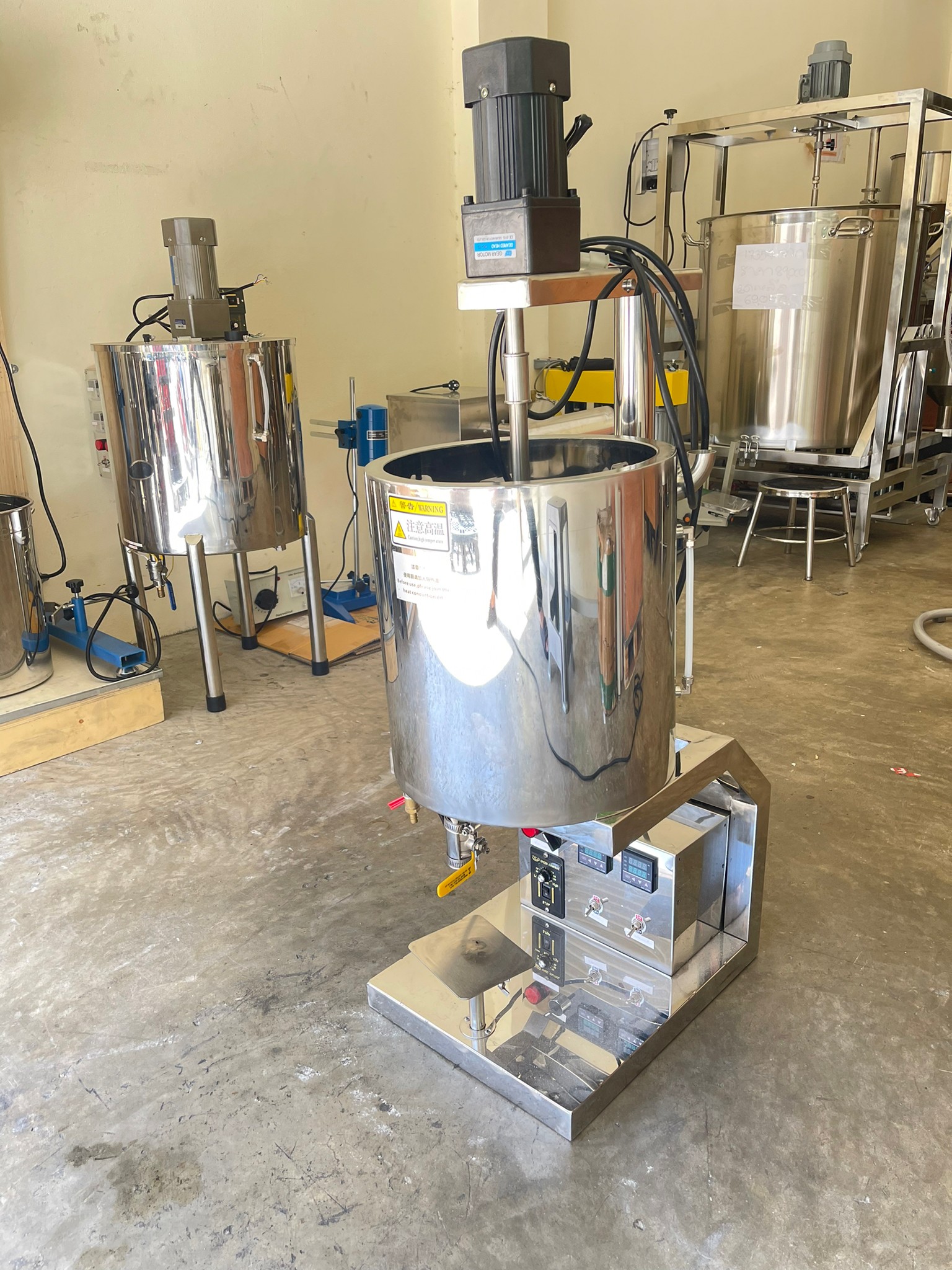 🌈13592 SLWT-20L เครื่องบรรจุลงโมลลิปสติก ขนาด 20 L