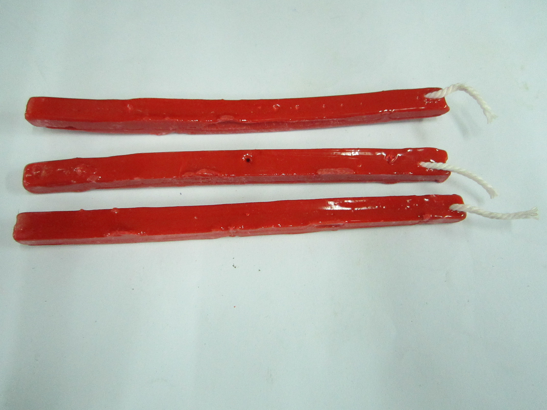 ครั่งมีไส้ ใช้สำหรับประทับตรา ปิดผนึกซองจดหมาย