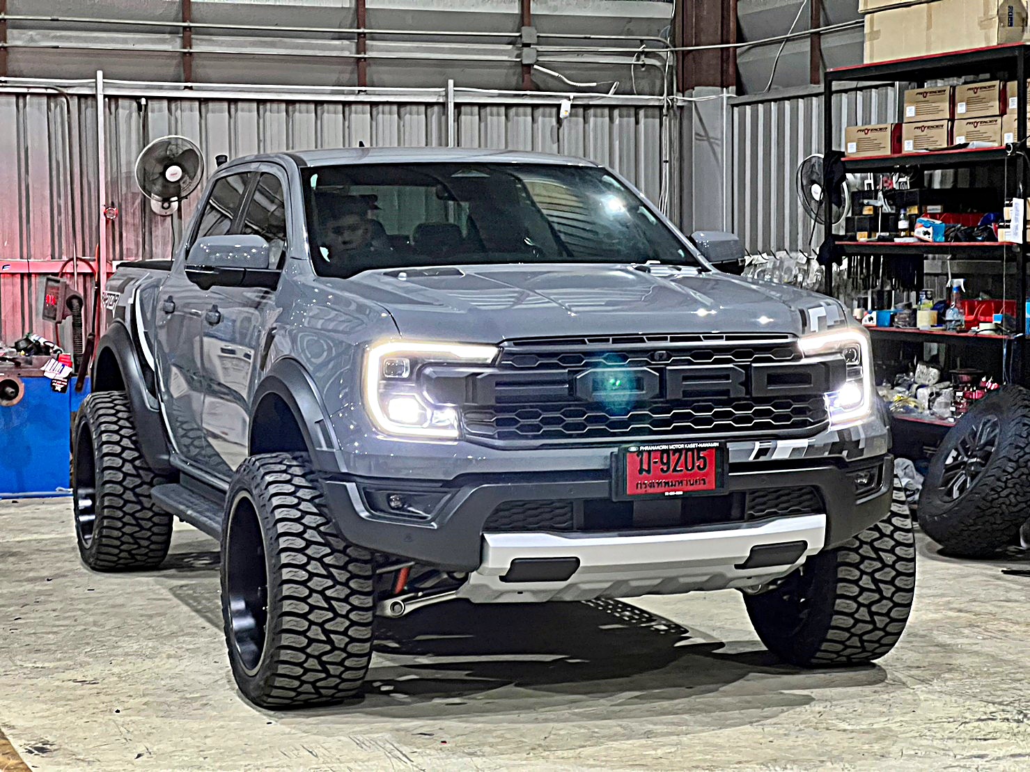 ส่งงาน RAPTOR V6 หล่อจบ ที่ Step9 ล้อแท้ HOSTILE H113