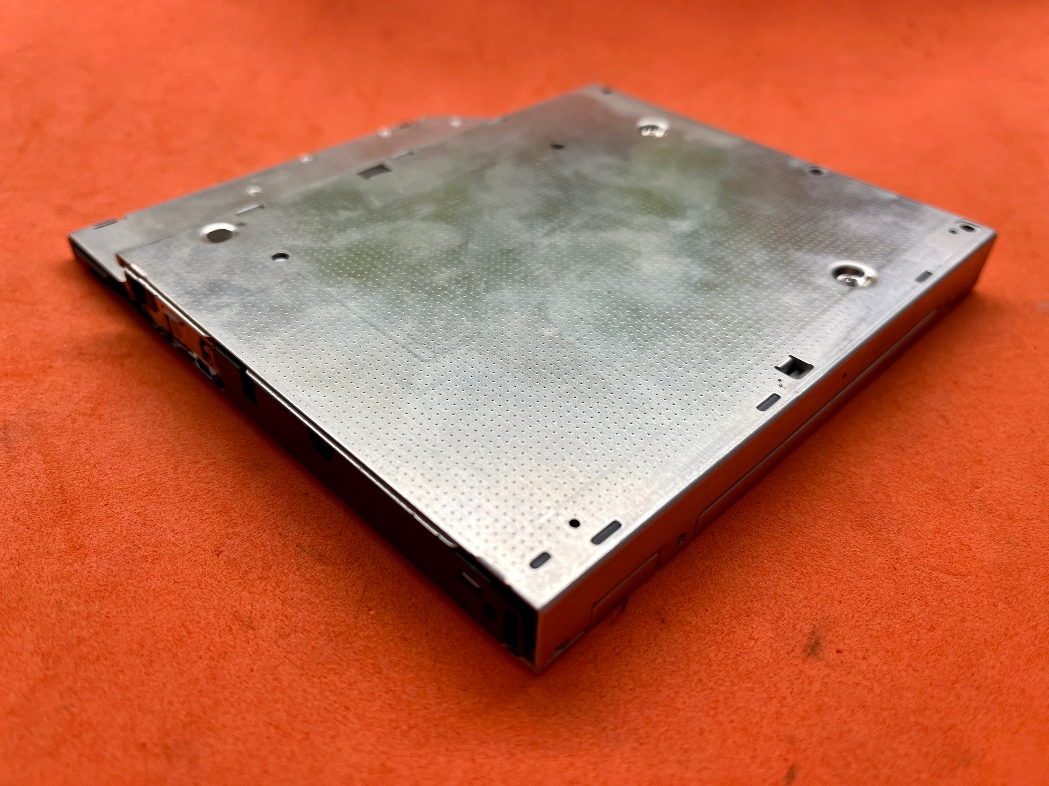 MT01527 ไดรฟ์ DVD±RW SATA Drive Laptop DVD/CD Rewritable Not Bezel Cover (มือสอง,ไม่มีหน้ากาก) 2