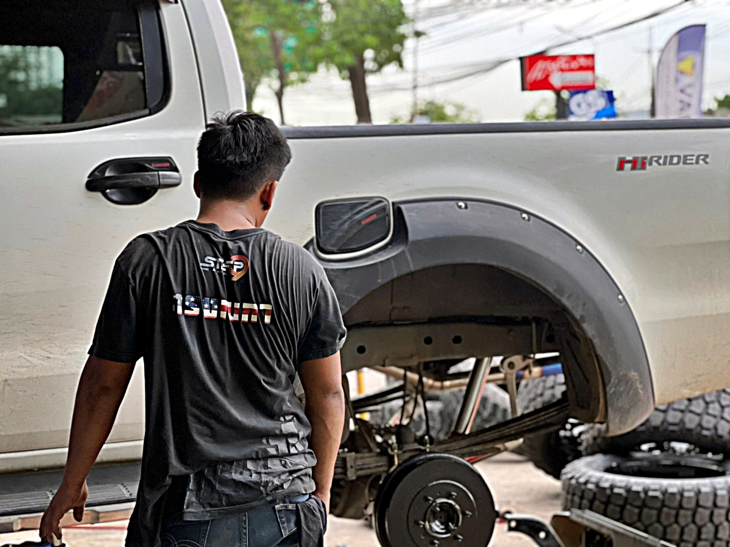 FORD_ตอนมาทรงเตี้ยกลับแหนบ ทำทรงเมกาที่ STEP9