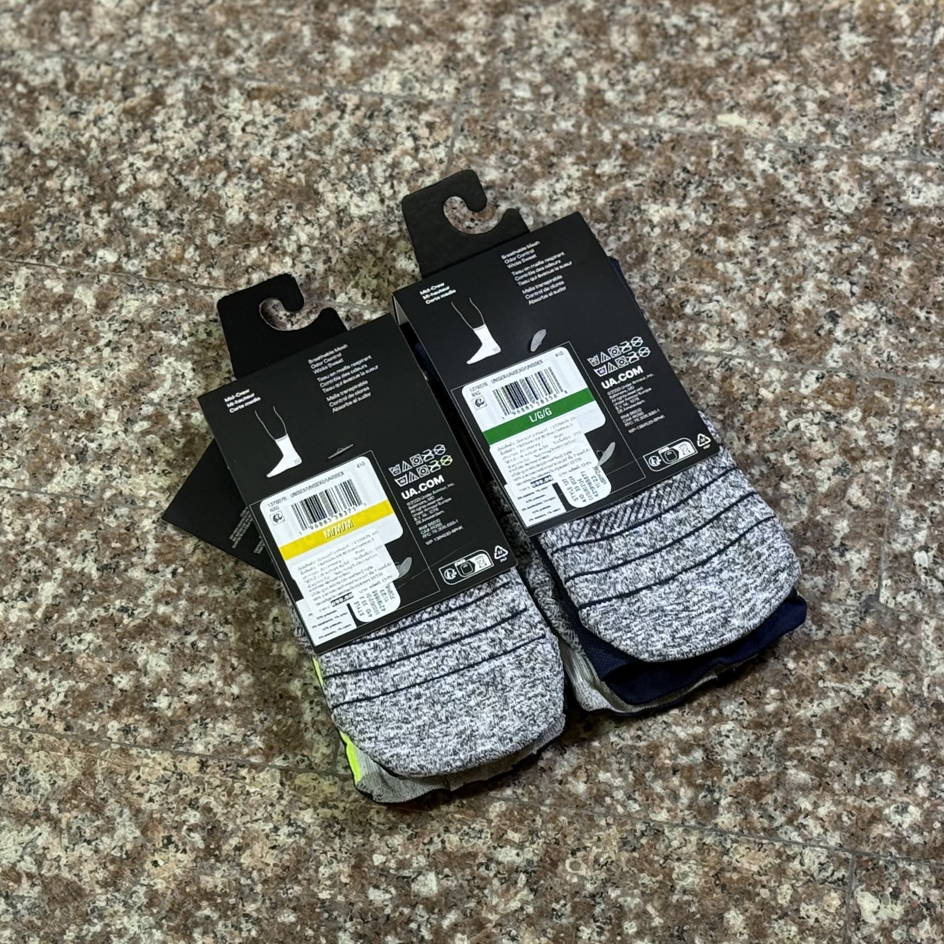 ถุงเท้าวิ่ง Under Armour Cushioned Crew Running Socks ‘Midnight’ (MD,LG)