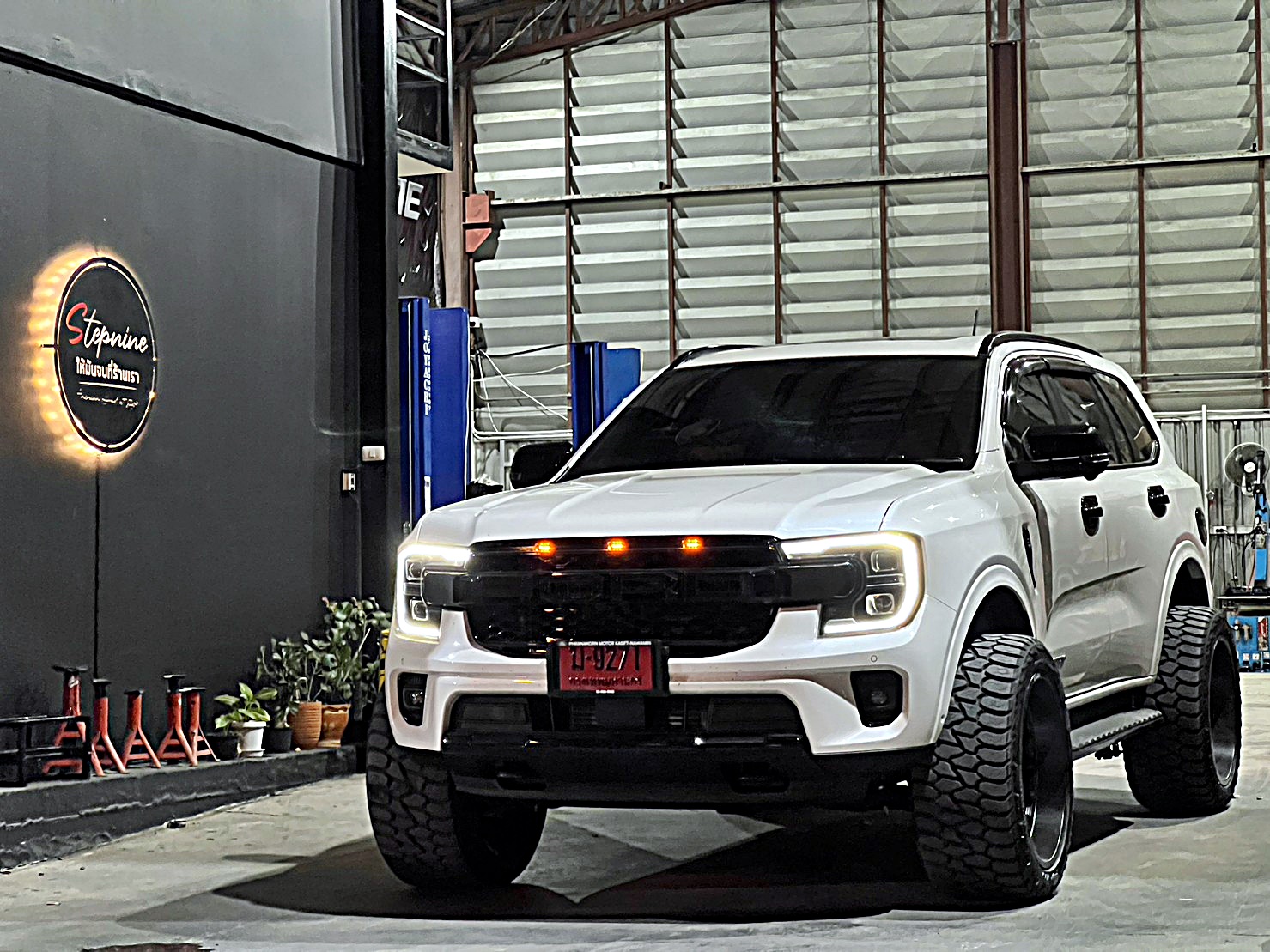 FORD EVEREST NEXTGEN ล้อแท้ HOSTILE H120 ขอบ22 ที่ STEP9