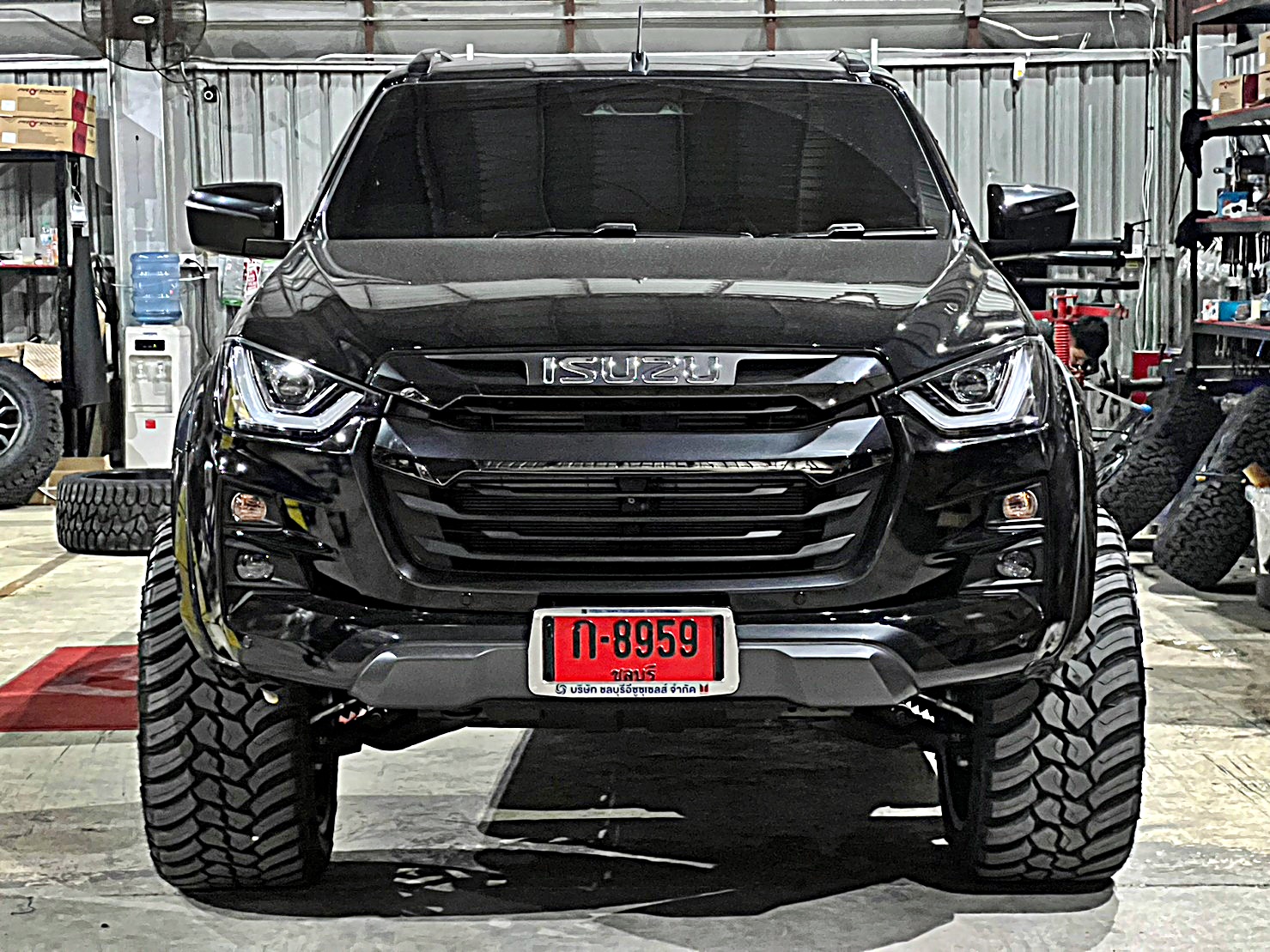 D-MAX ทรงเมกา จัดล้อแท้ HOSTILE ที่ STEP9