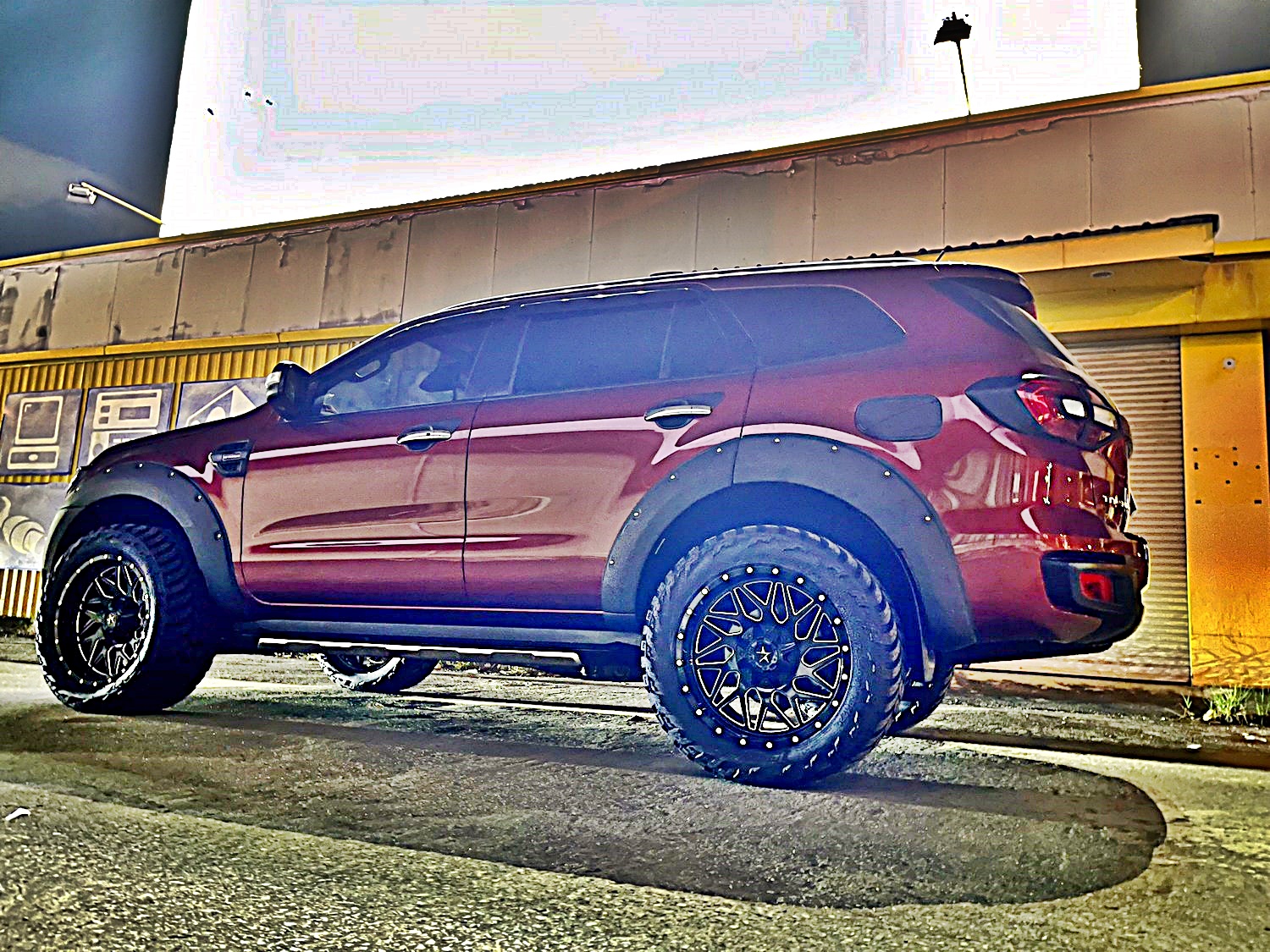 FORD EVEREST แบบไม่ยก โคตรเต็ม