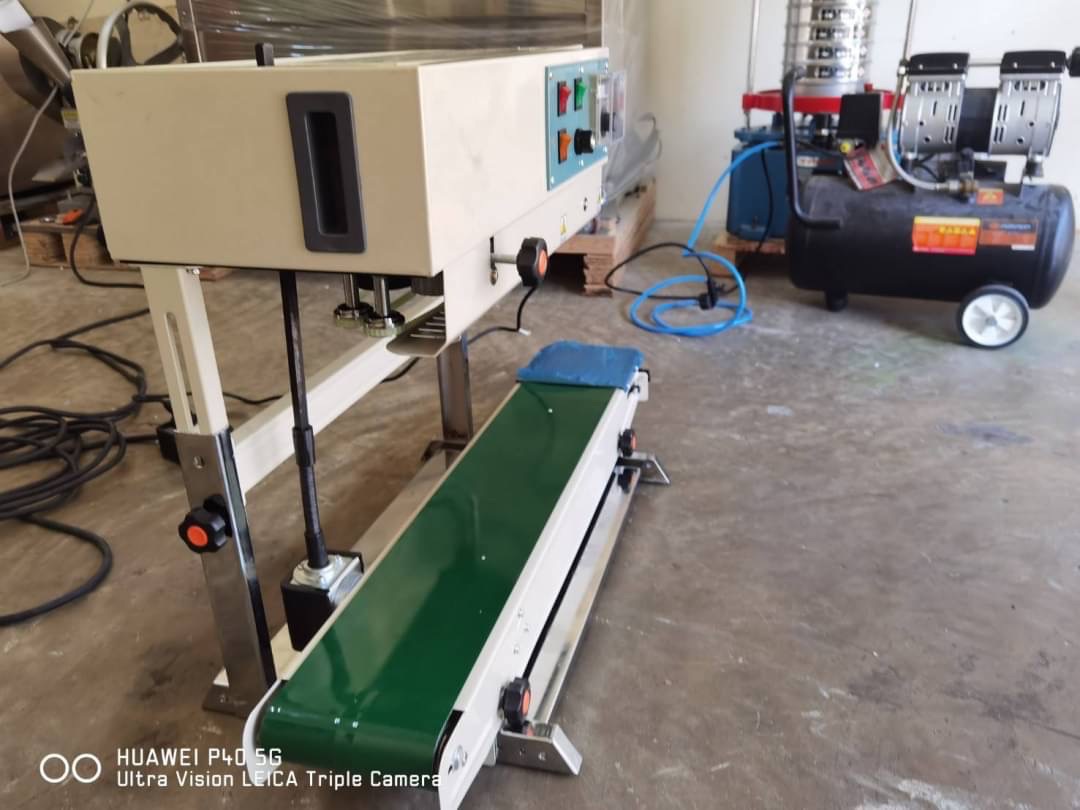 เครื่องซีลปากถุงแบบแนวตั้ง ต่อเนื่อง รุ่น WZ-FR900