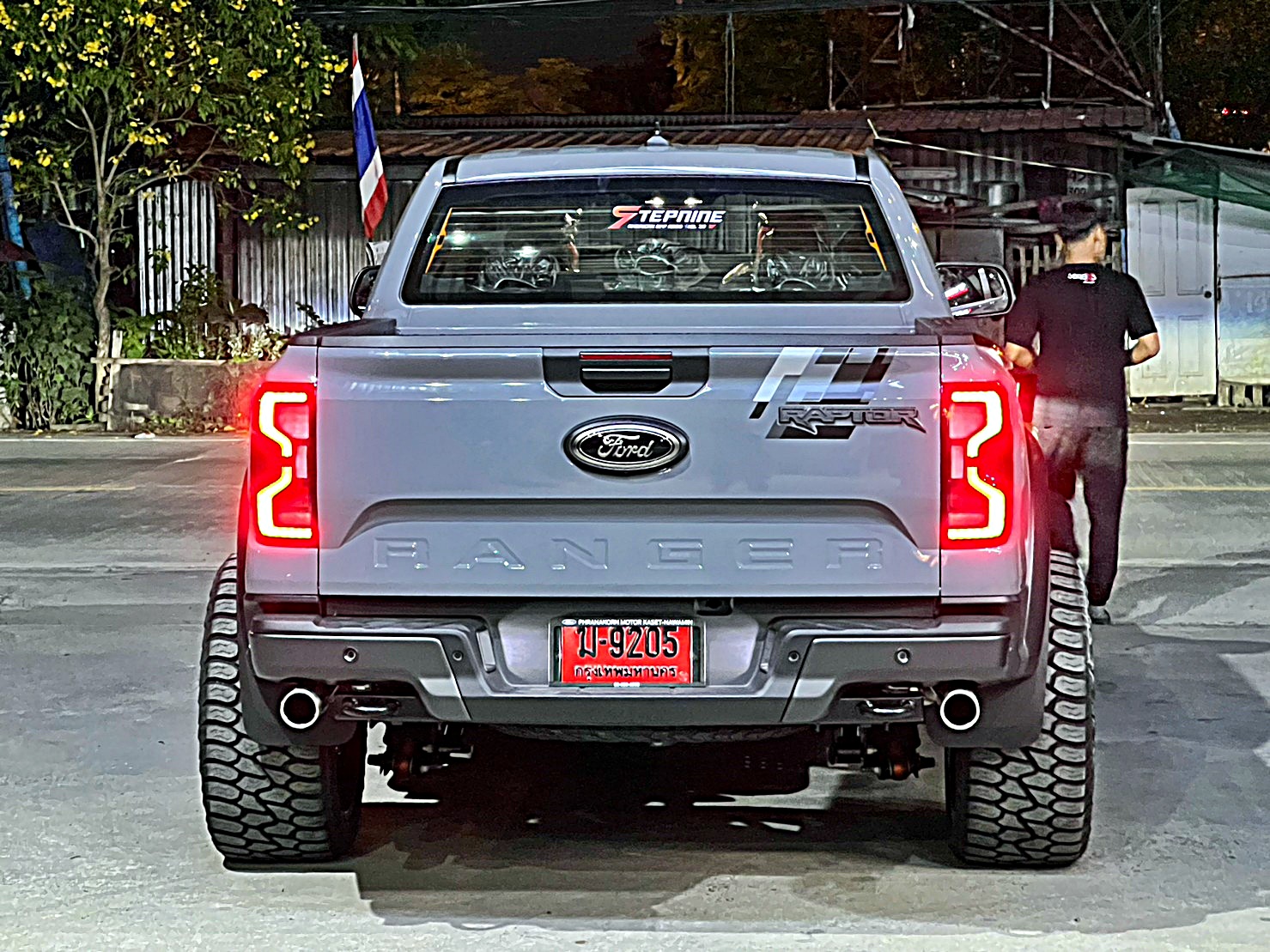 ส่งงาน RAPTOR V6 หล่อจบ ที่ Step9 ล้อแท้ HOSTILE H113