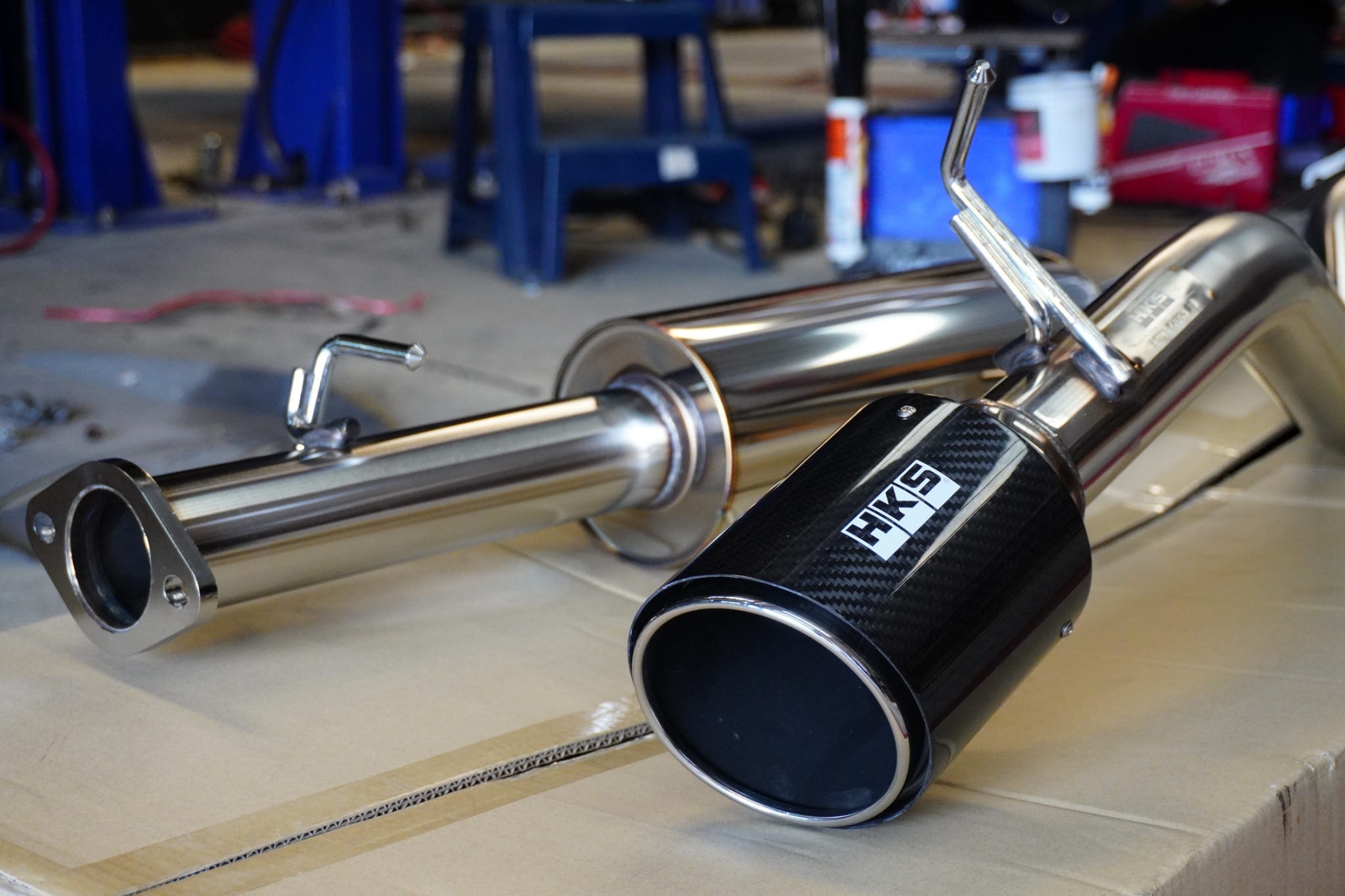 ติดตั้งเรียบร้อย ท่อ HKS จากญี่ปุ่น Carbon TAIL (Single) 𝙃𝙆𝙎 𝙇𝙀𝙂𝘼𝙈𝘼𝙓 𝙁𝙊𝙍𝘿 𝙀𝙑𝙀𝙍𝙀𝙎𝙏 ท่อเด