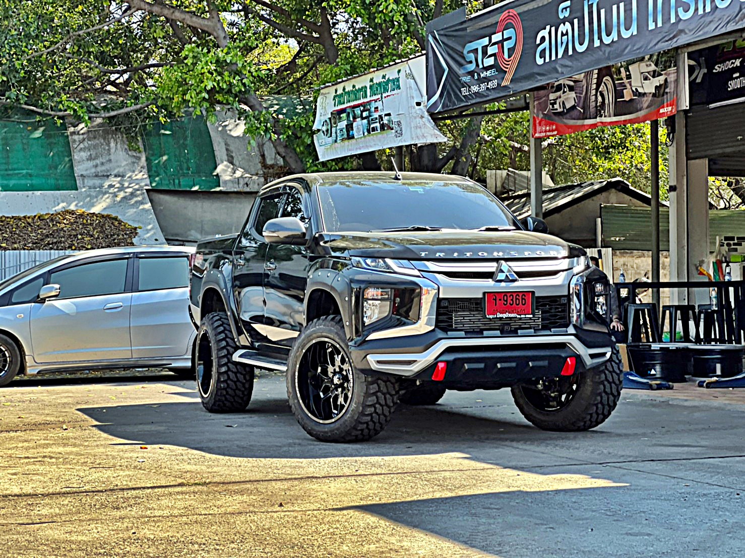 TRITON ทรงเมกา ล้อ FORCE ที่ STEP9