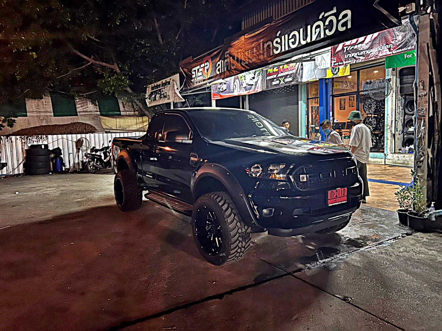 FORD ทรงเมกา ล้อ ATLAS LP105 ขอบ20
