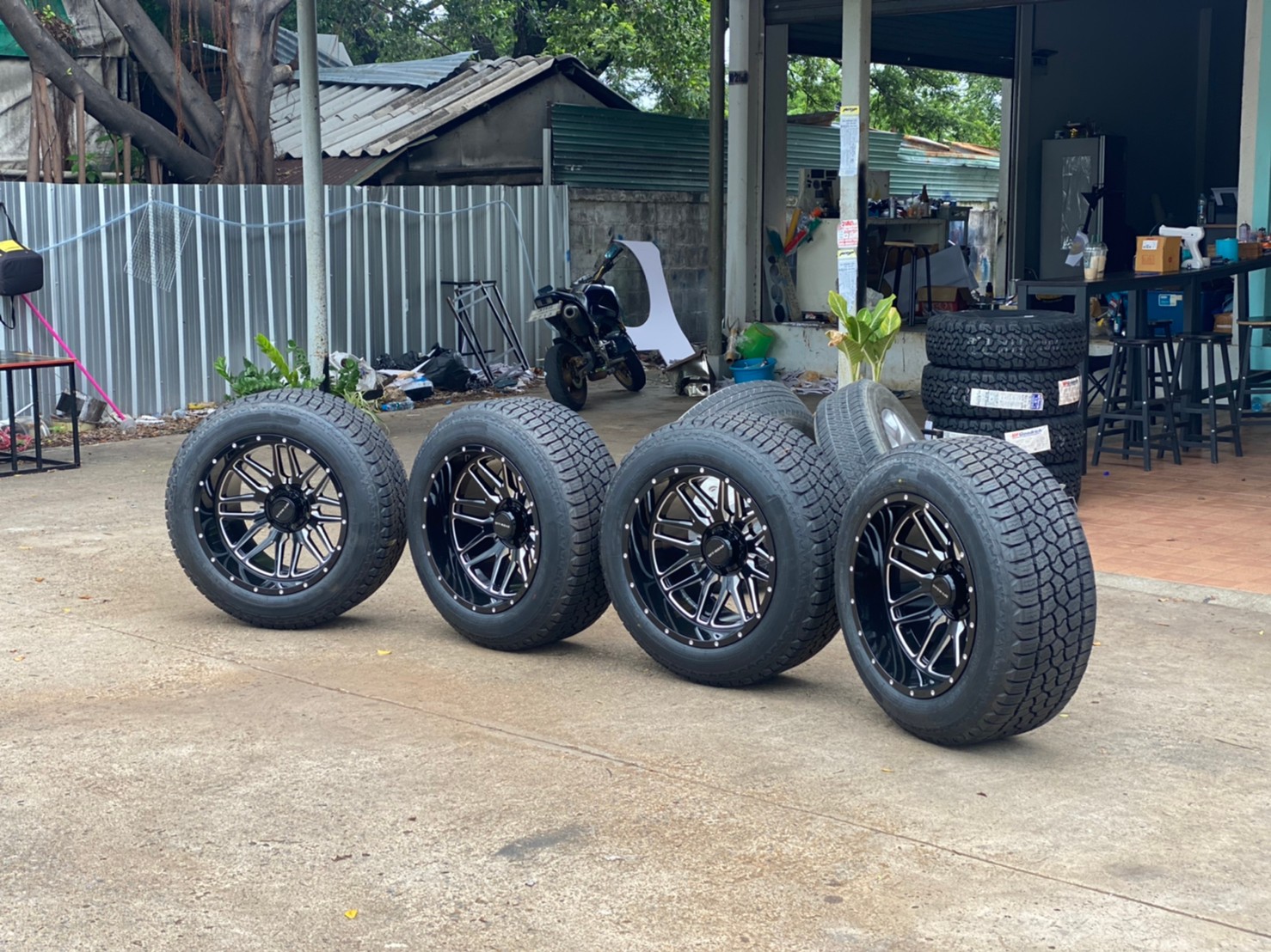 FORD ทรงเมกา ล้อเทพลึกสุดตาราง