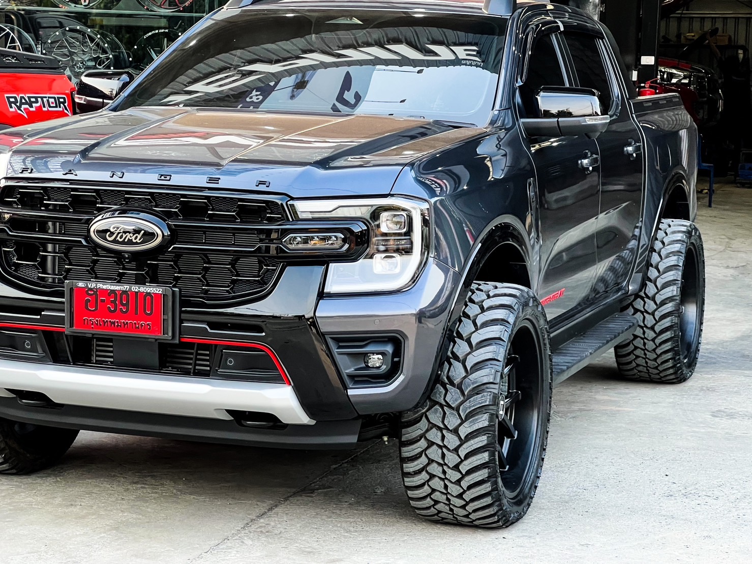 FORD RANGER #STORMTRAK จองคิวมาจาก อุดรธานี จัดทรงเมกาที่ STEP9