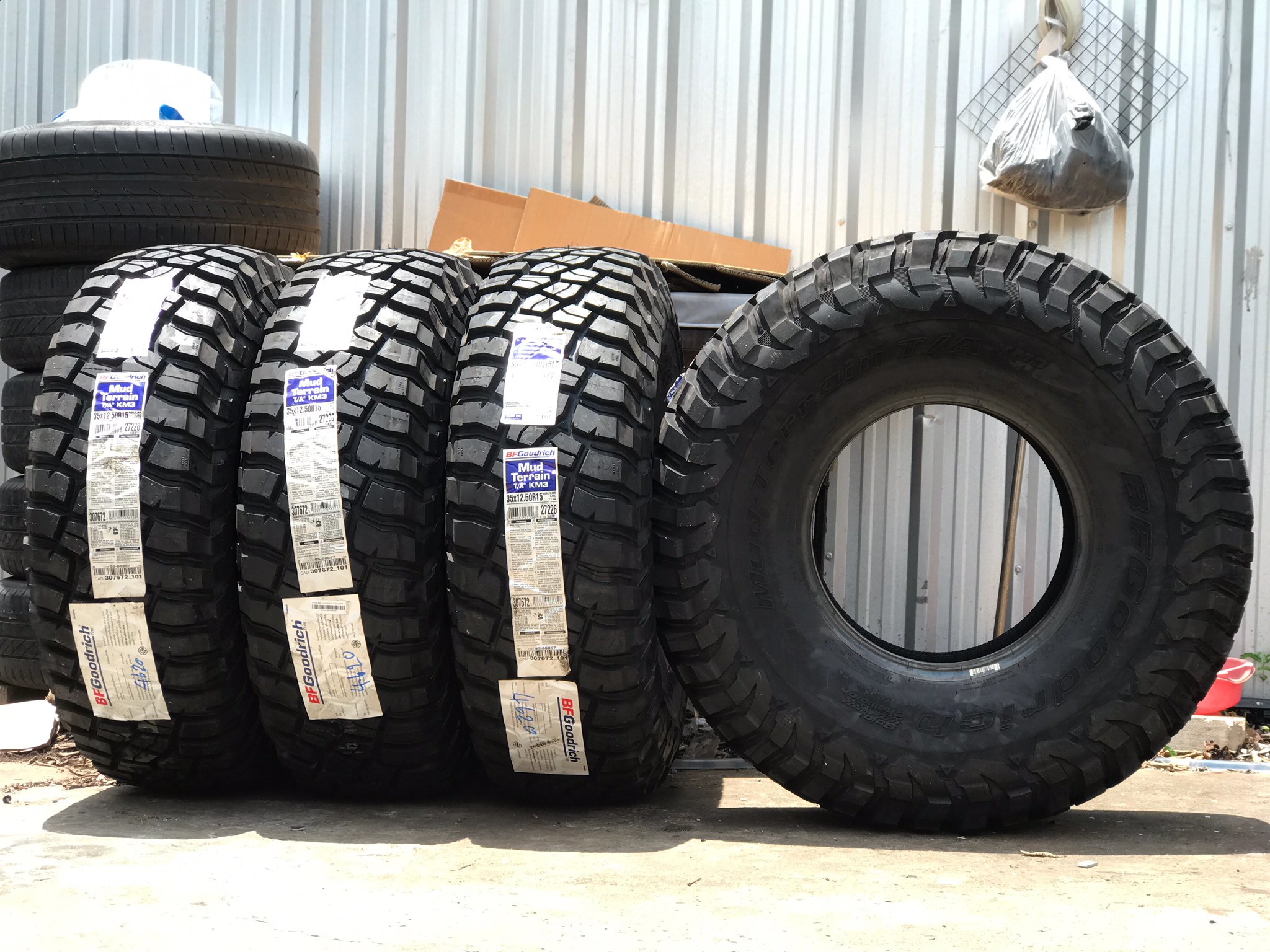 BF GOODRICH KM3 35X12.5R15 ราคาถูก ต้อง STEP9 เท่านั้น