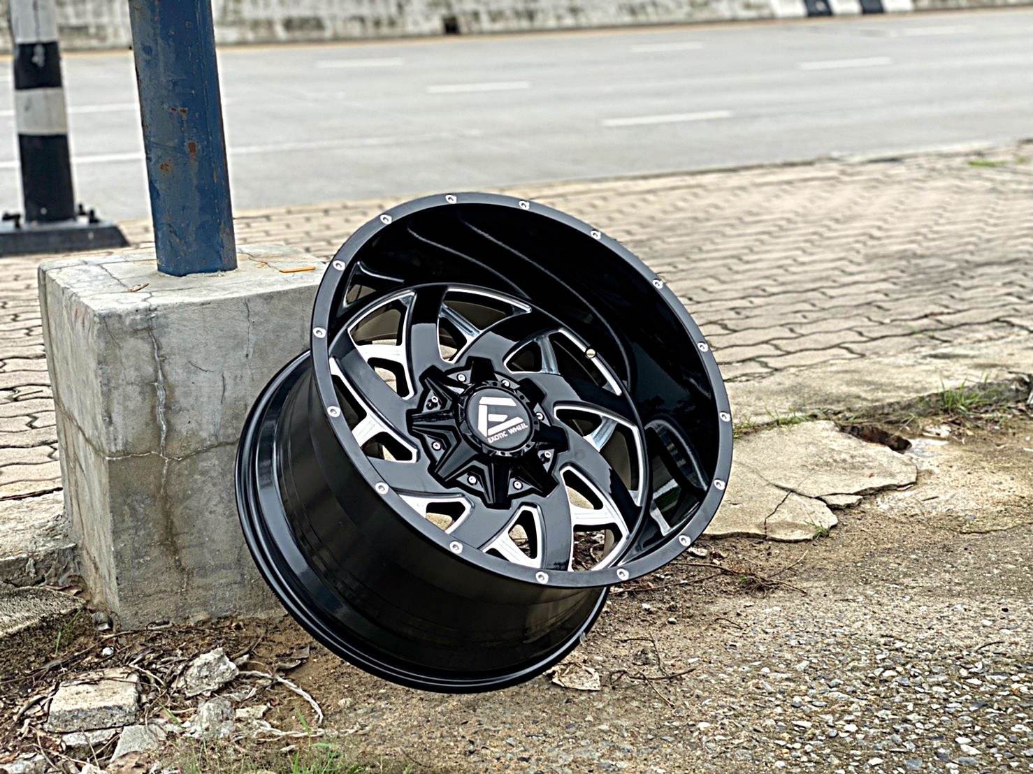 มาใหม่ EAGLE BL005 ขอบ20