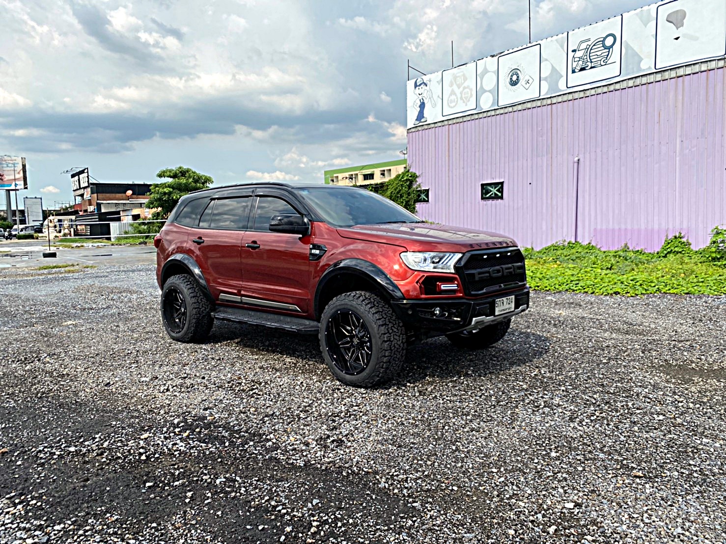 FORD EVEREST จัดทรงเมกาที่ STEP9