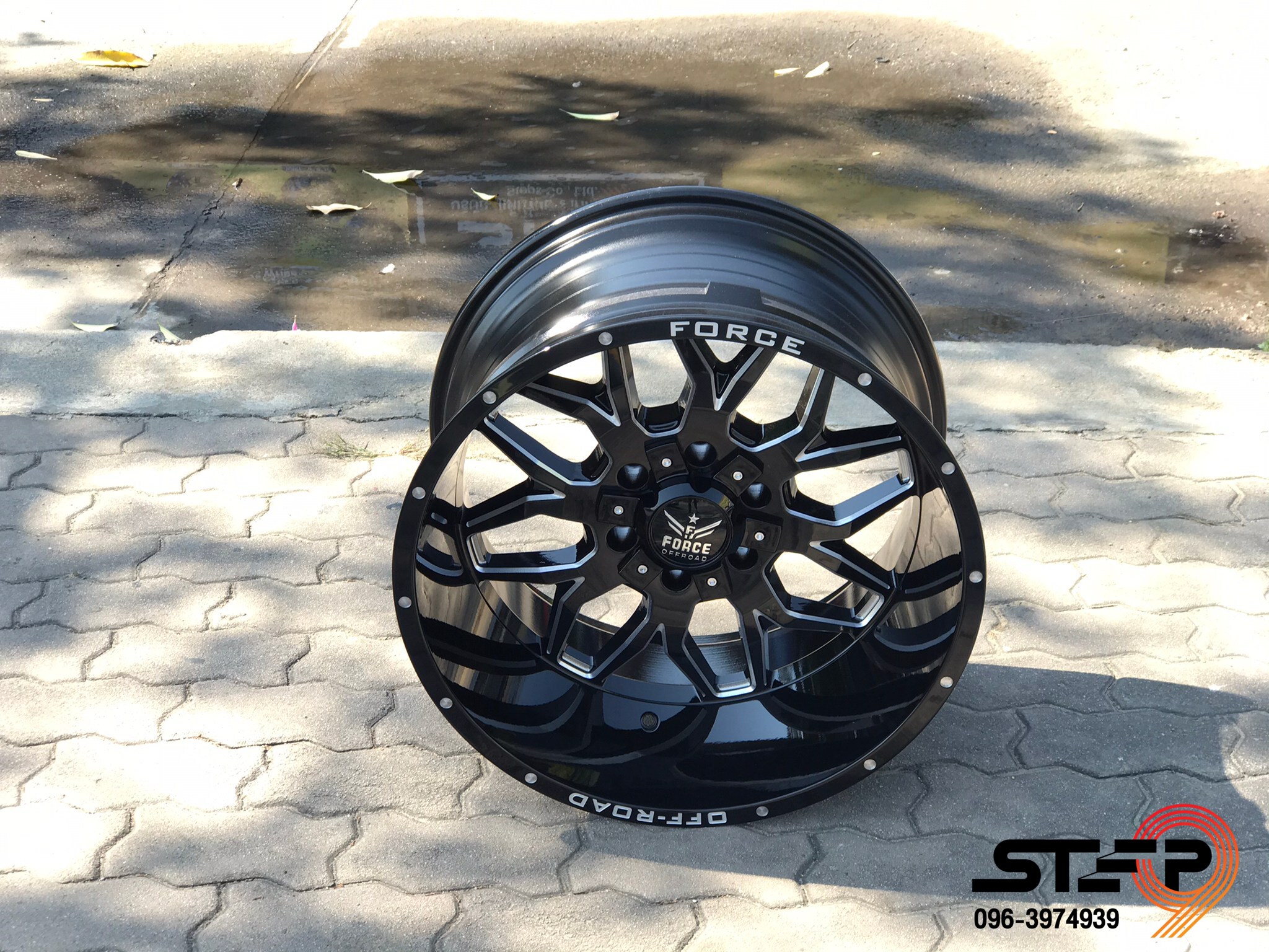 OFFROAD ขอบ20 ออฟ-44 ยังมี อีก 1ชุด สุดท้าย พร้อมยาง AMP MTA 285/55-20 ปี21 ราคาสุดพิเศษ