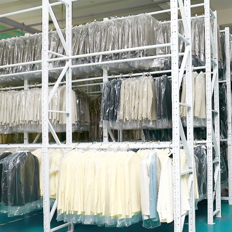 ชั้นเหล็กราวแขวนเสื้อกางเกง มีให้เลือกหลายขนาด แต่ล่ะชั้นรองรับน้ำหนักได้สูงถึง 300 KG./ชั้น