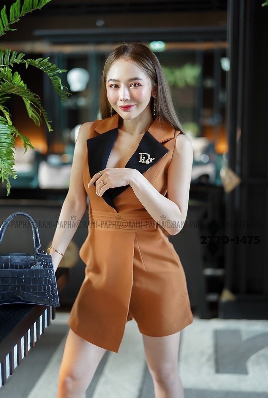 จั้มสูทกางเกงกระโปรงดีไซน์สวยหรู ดีไซน์ปกทูโทนสวยลงตัว