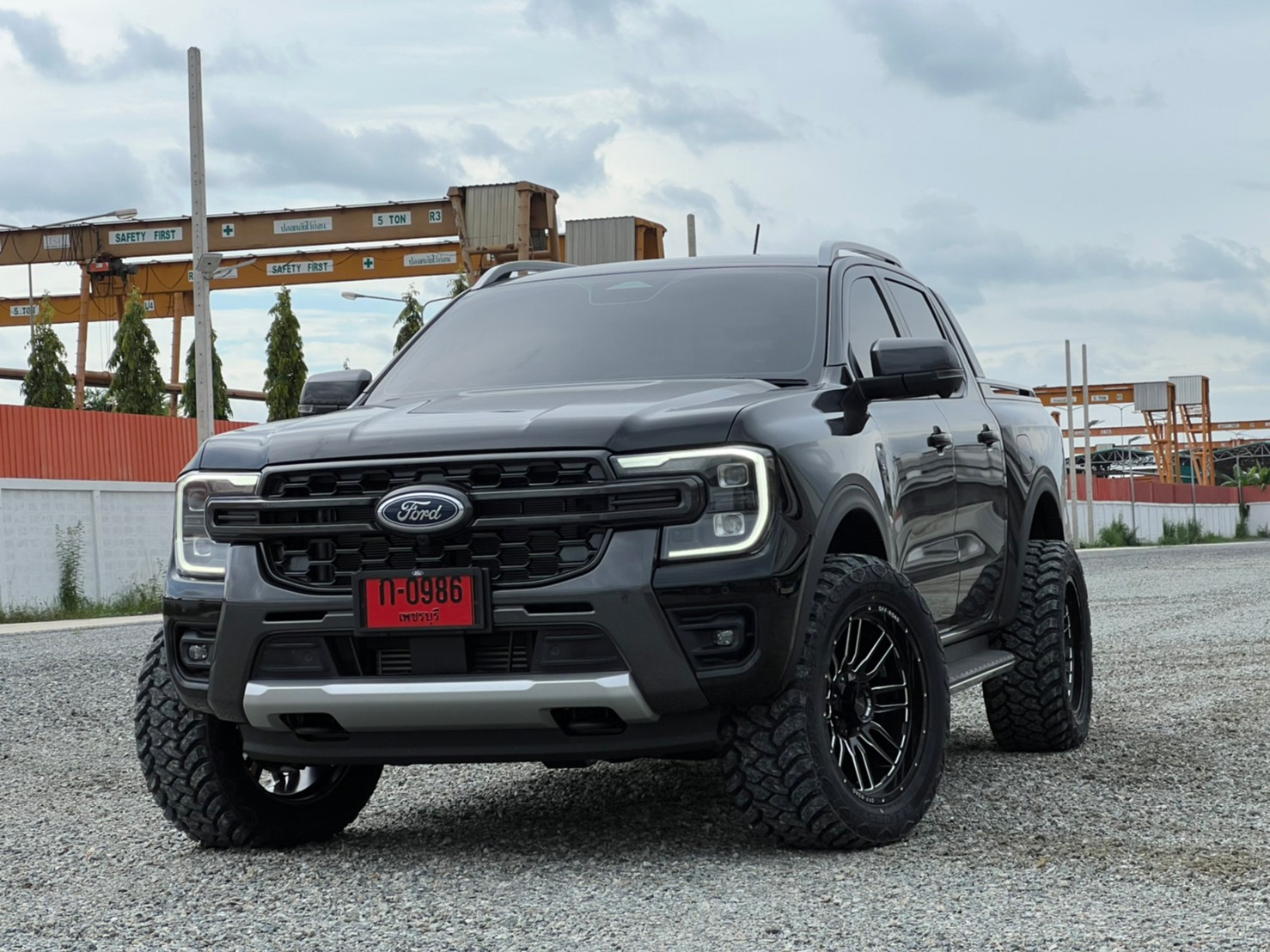 FORD RANGER NEXTGEN ทรงเมกา