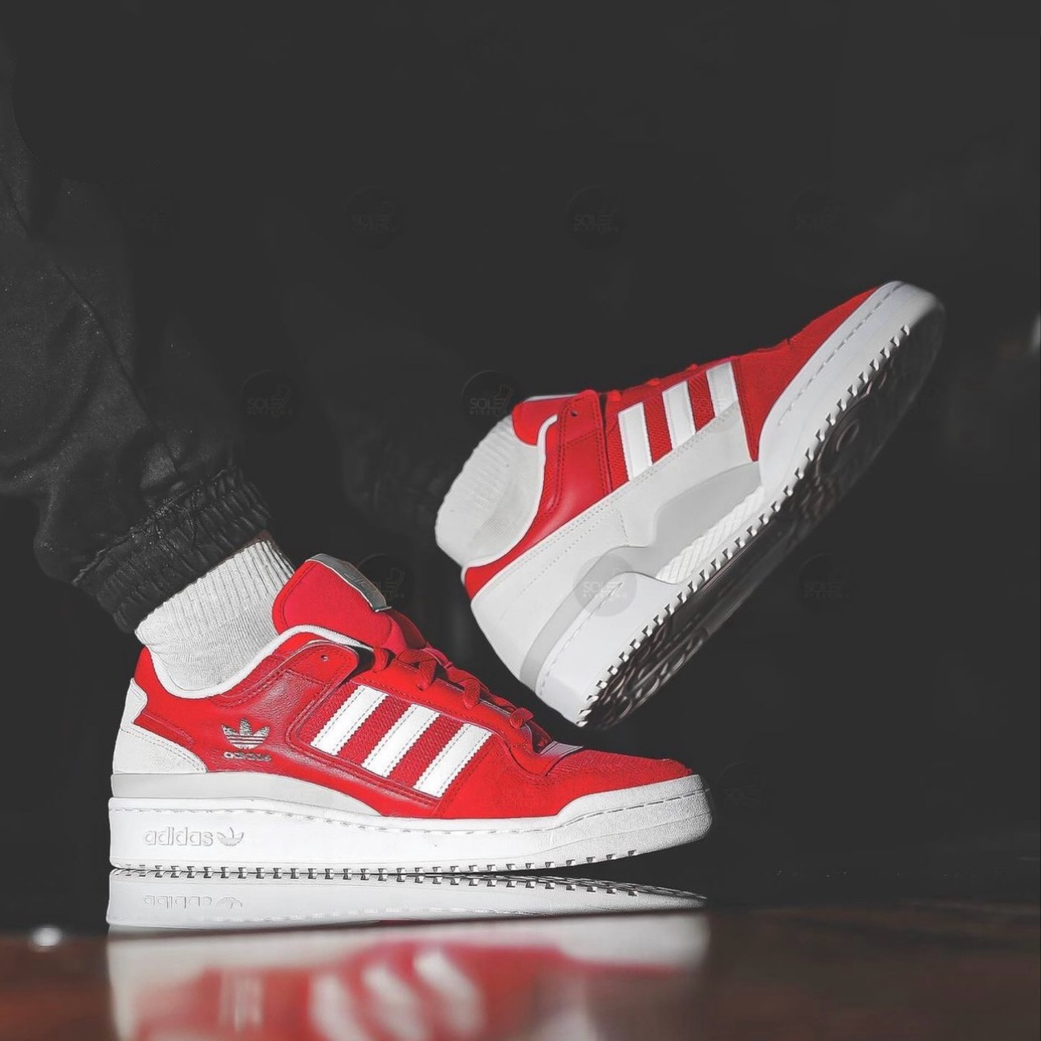 รองเท้า Adidas Originals Forum Low CL (M10.5US)