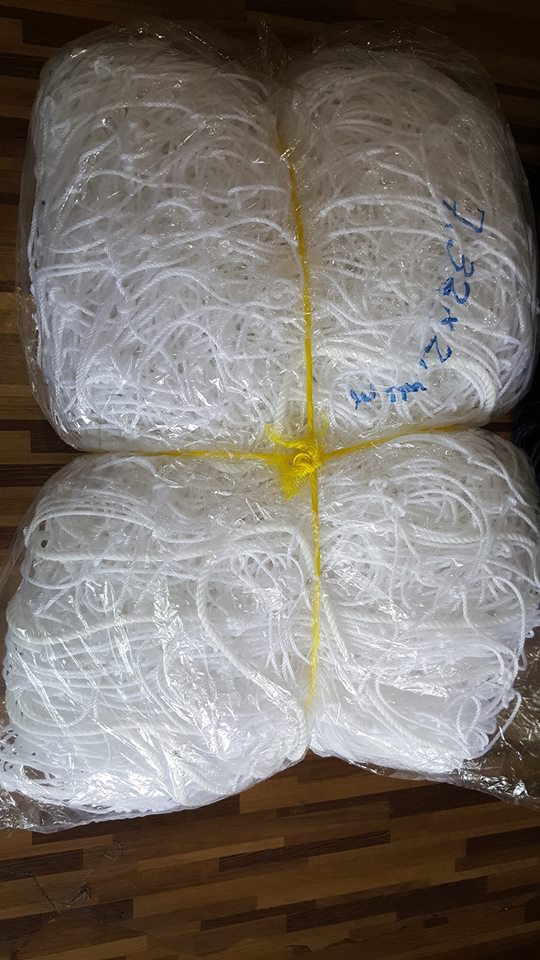 ตาข่ายโกลประตู สนามฟุตบอล PE สีขาวอย่างดี