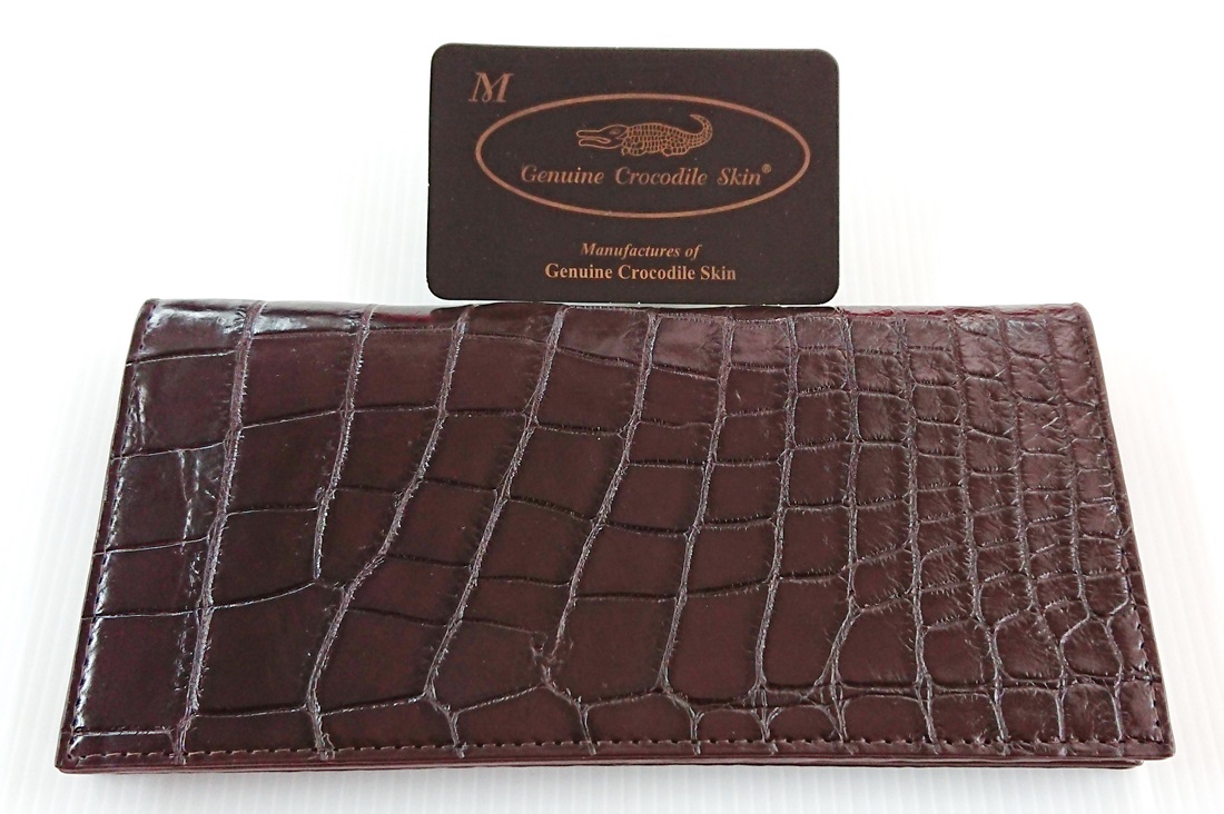 กระเป๋าสตางค์หนังจระเข้แท้ 2พับยาว ส่วนท้อง สีน้ำตาล