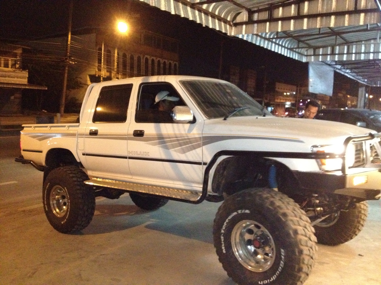 แผ่นกระดกป้ายทะเบียน