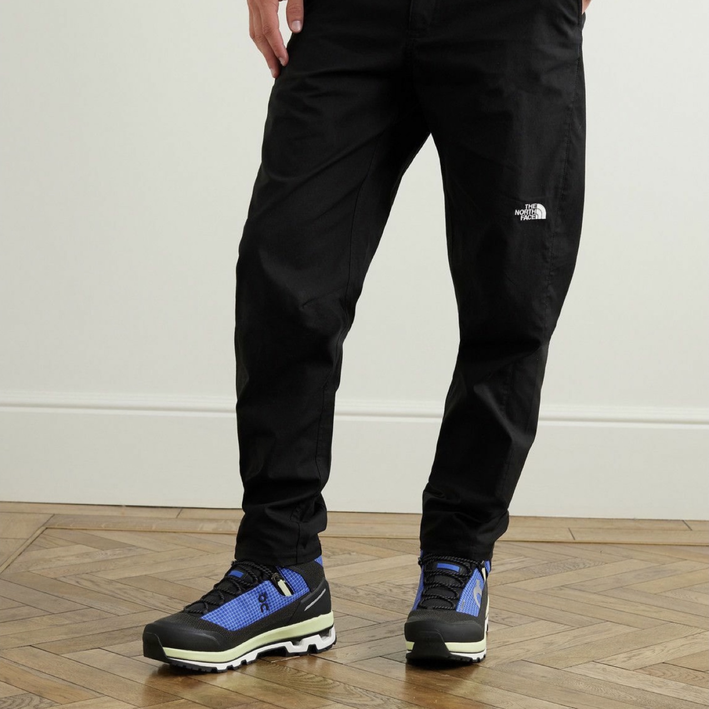 รองเท้าเดินป่า On CloudAlpine Waterproof (M8/8.5/9US)