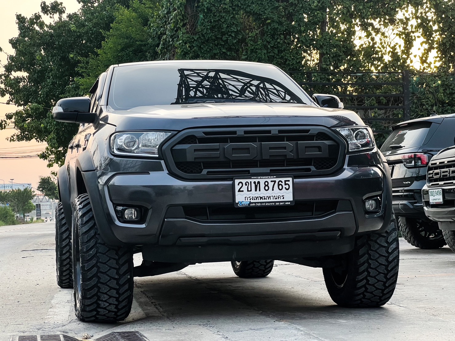 FORD RANGER ทรงเมกา แต่งครบ จบที่STEP9