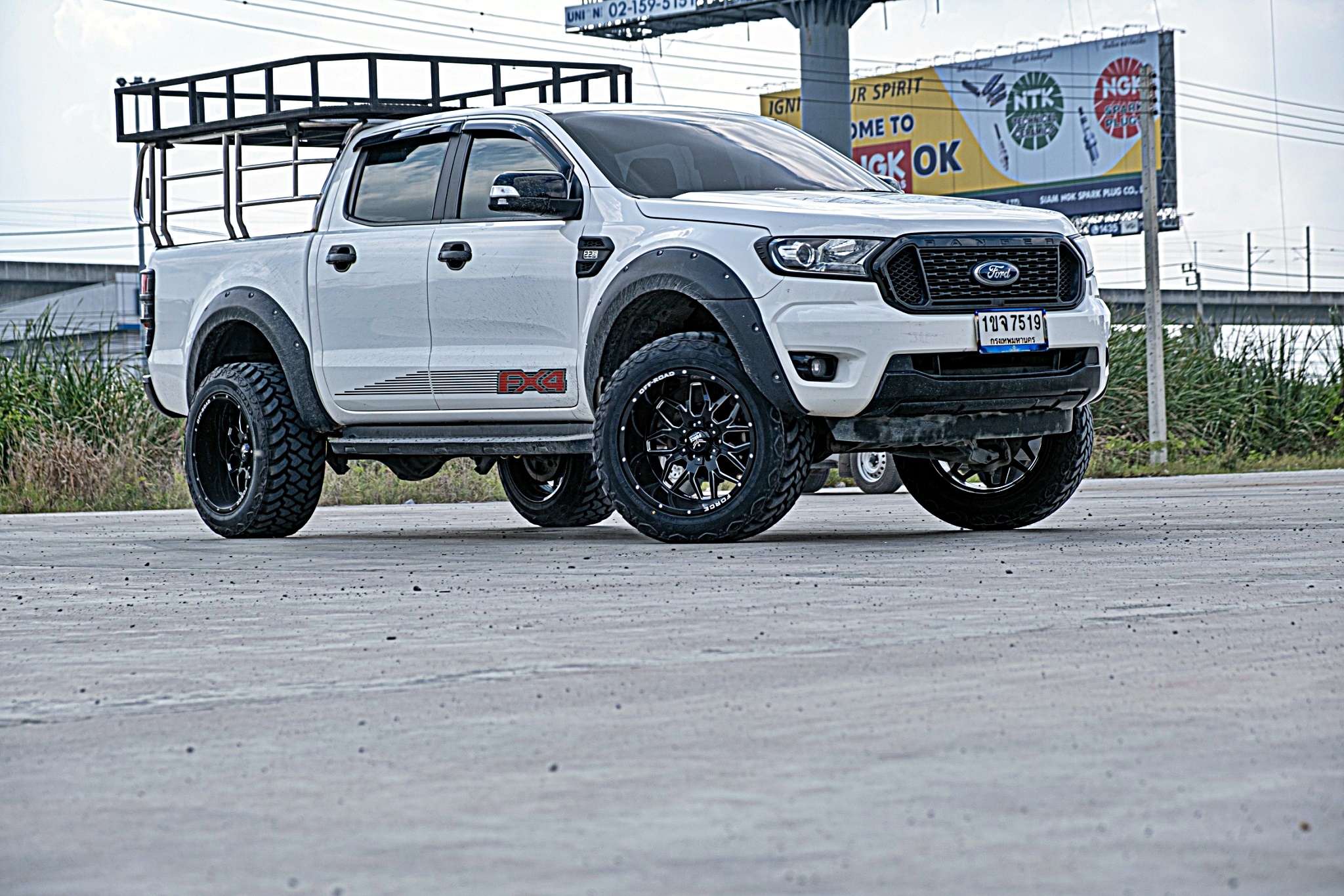 FORD RANGER แต่งทรงเมกาที STEP9