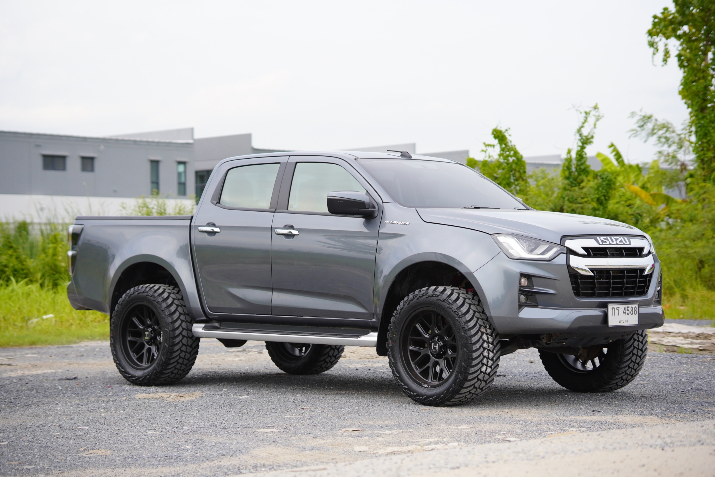 ISUZU D-MAX 1.9 Hi-lander จองคิวมาจากลำปาง จัดล้อแท้ HOSTILE